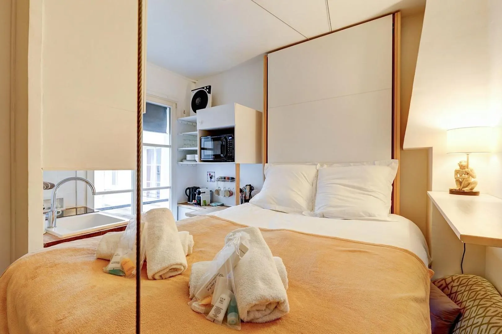 591 Daphne - Superbe Studio A Paris Apartment
